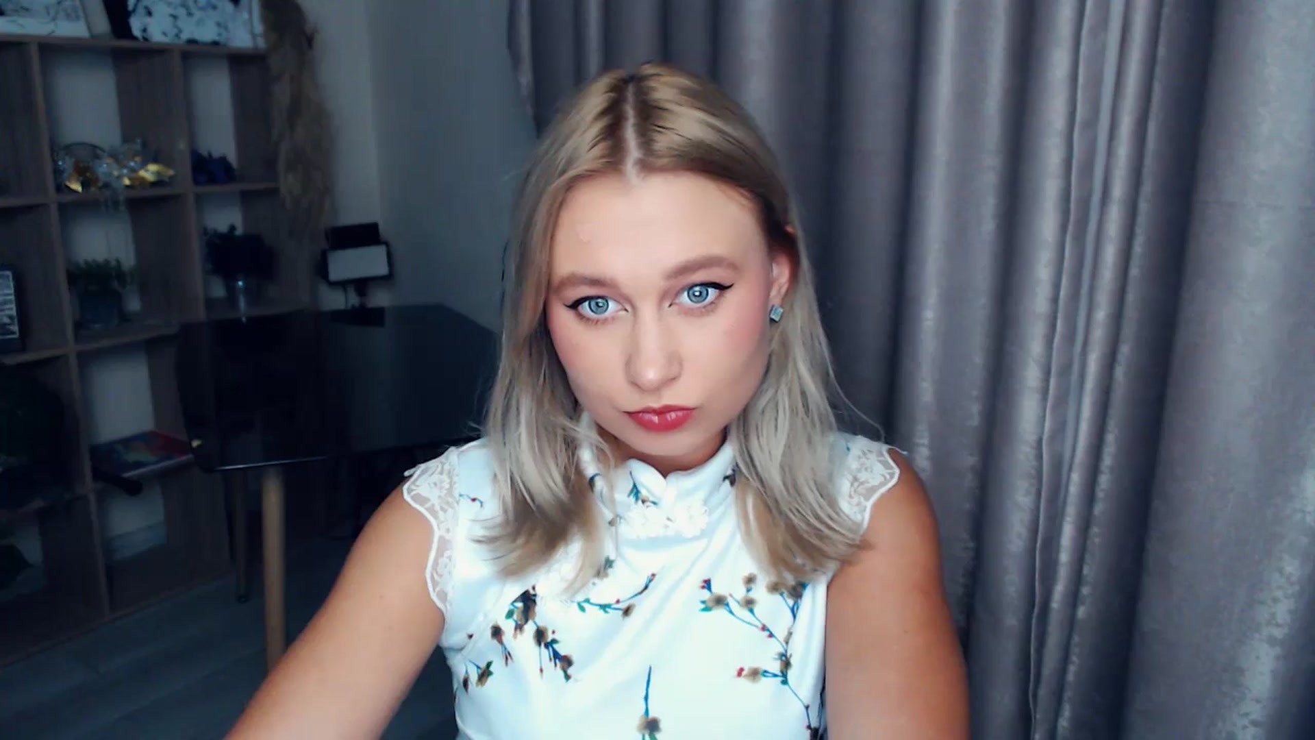 Gallery image thumbnail from Kukla_kolduna's myfreecams stream on, 11/13/2025, 16:34 image 3 of 20