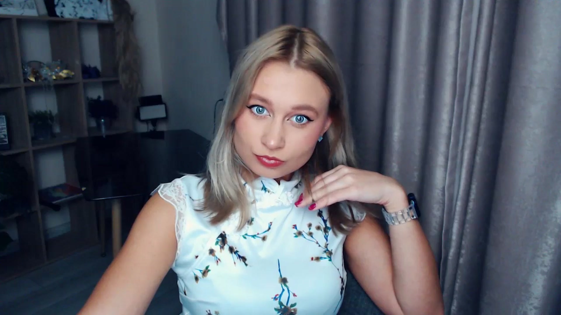 Gallery image thumbnail from Kukla_kolduna's myfreecams stream on, 11/13/2025, 16:34 image 6 of 20