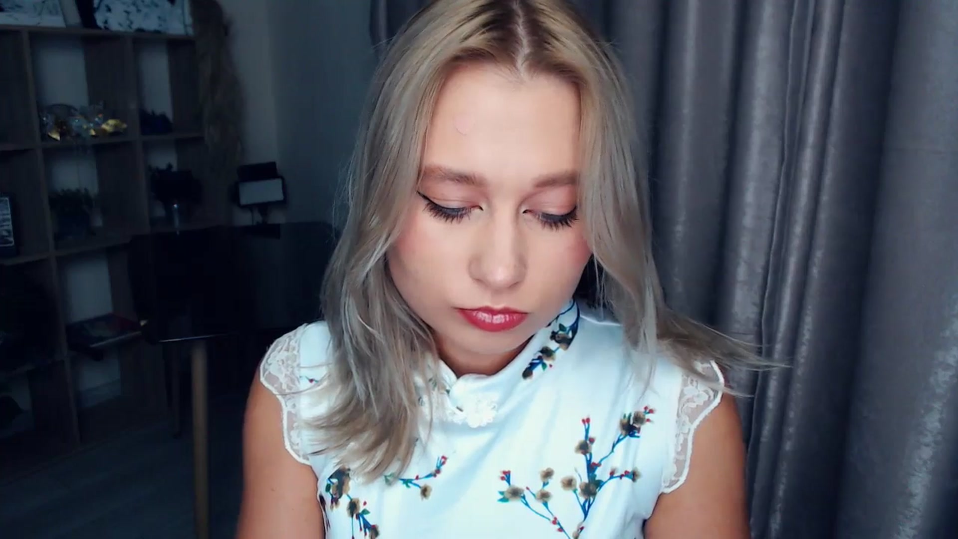 Gallery image thumbnail from Kukla_kolduna's myfreecams stream on, 11/13/2025, 16:47 image 10 of 20