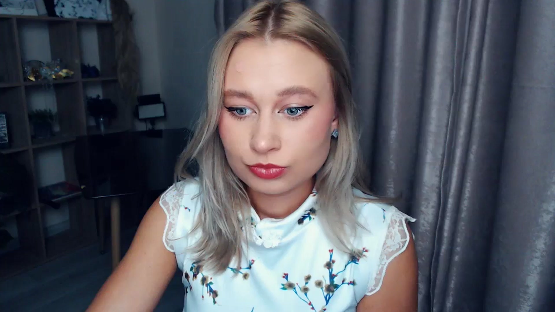 Gallery image thumbnail from Kukla_kolduna's myfreecams stream on, 11/13/2025, 16:47 image 19 of 20