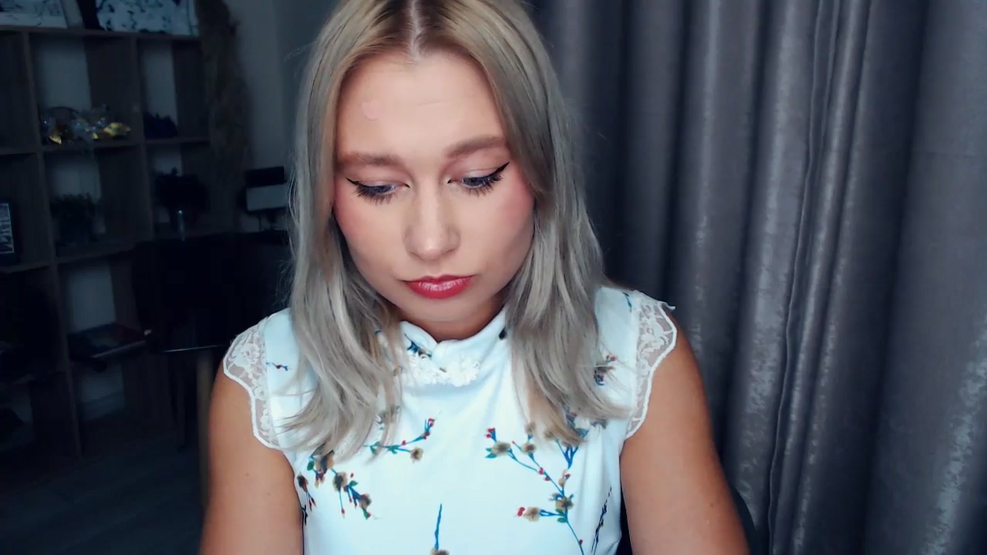 Gallery image thumbnail from Kukla_kolduna's myfreecams stream on, 11/13/2025, 16:47 image 3 of 20