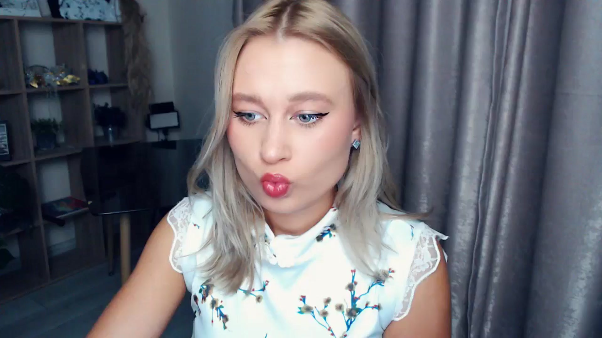 Gallery image thumbnail from Kukla_kolduna's myfreecams stream on, 11/13/2025, 16:47 image 20 of 20