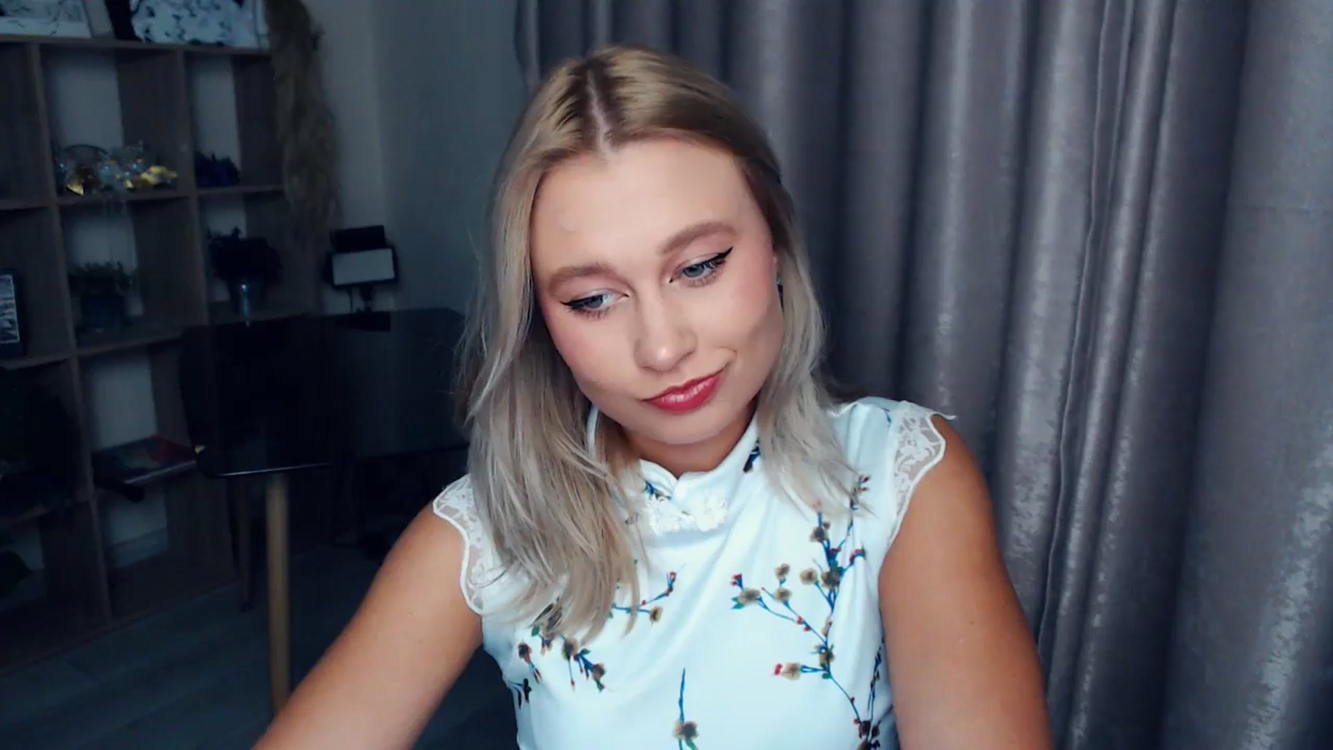Gallery image thumbnail from Kukla_kolduna's myfreecams stream on, 11/13/2025, 16:47 image 14 of 20