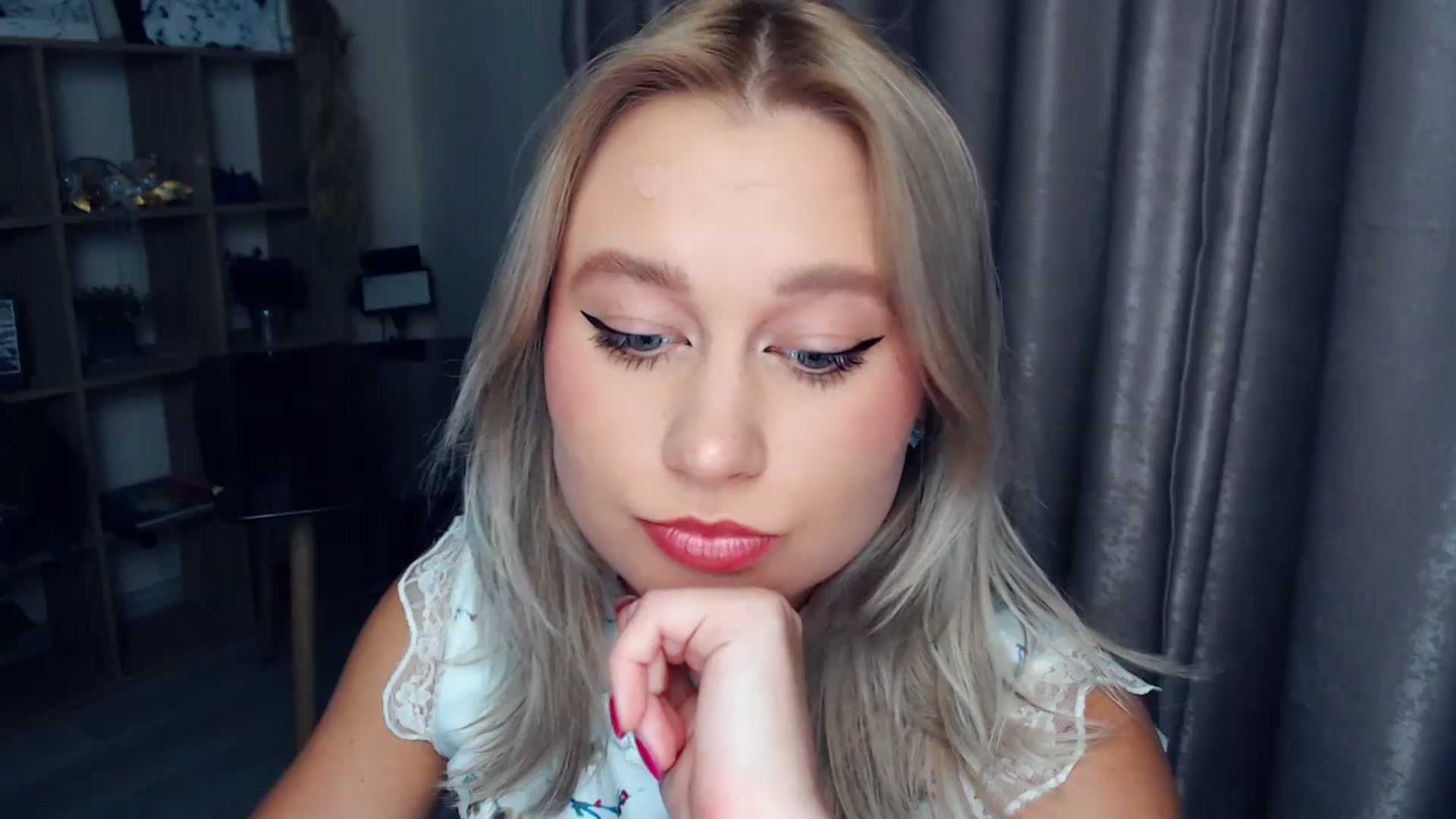 Gallery image thumbnail from Kukla_kolduna's myfreecams stream on, 11/13/2025, 17:17 image 4 of 20