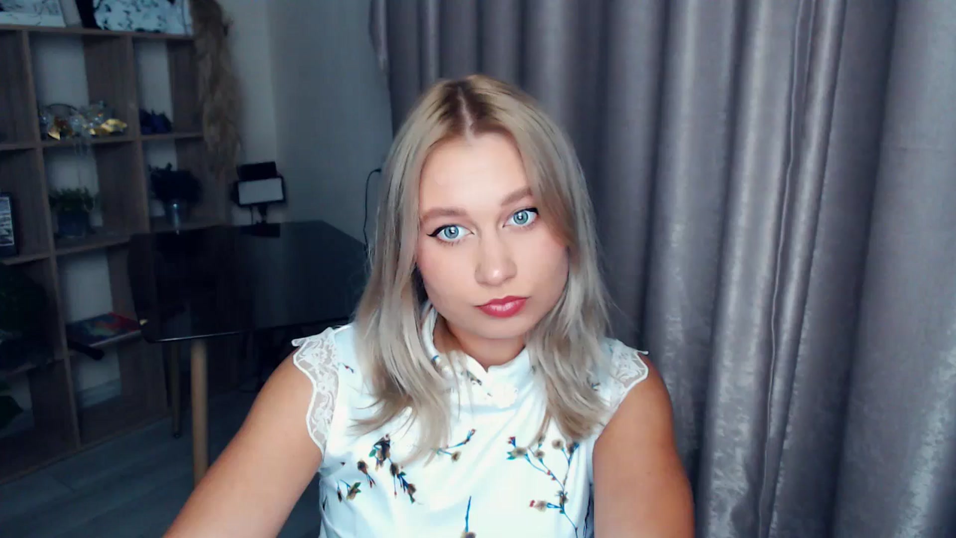 Gallery image thumbnail from Kukla_kolduna's myfreecams stream on, 11/13/2025, 17:17 image 17 of 20