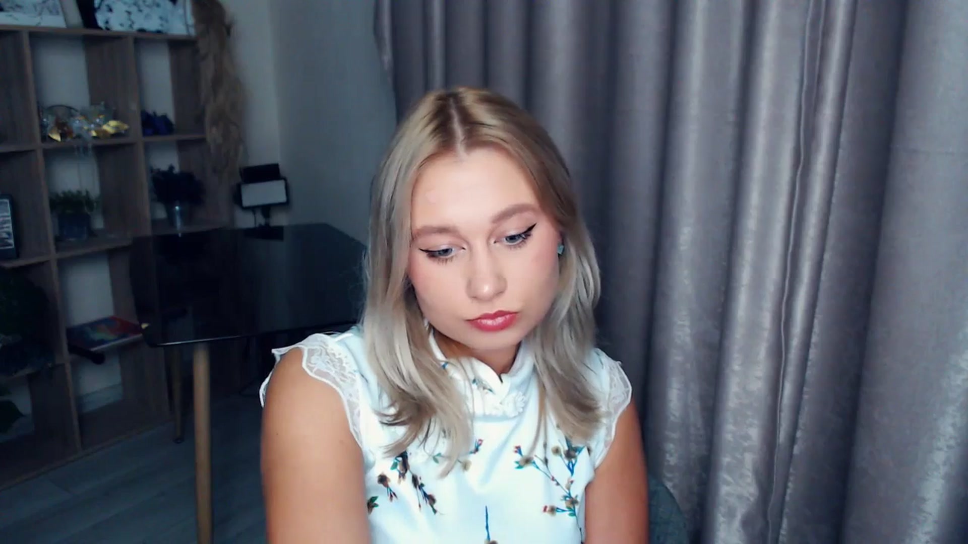 Gallery image thumbnail from Kukla_kolduna's myfreecams stream on, 11/13/2025, 17:17 image 18 of 20