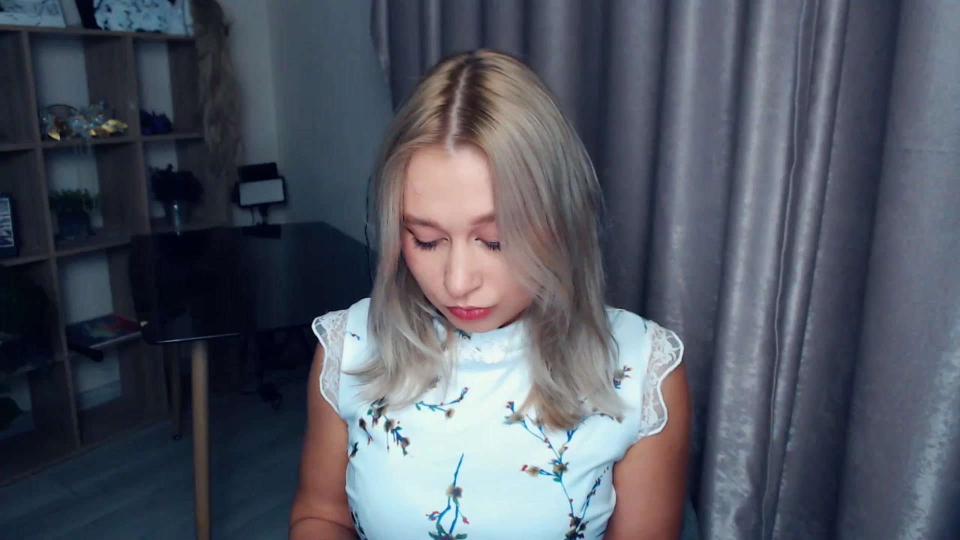 Gallery image thumbnail from Kukla_kolduna's myfreecams stream on, 11/13/2025, 17:32 image 16 of 20