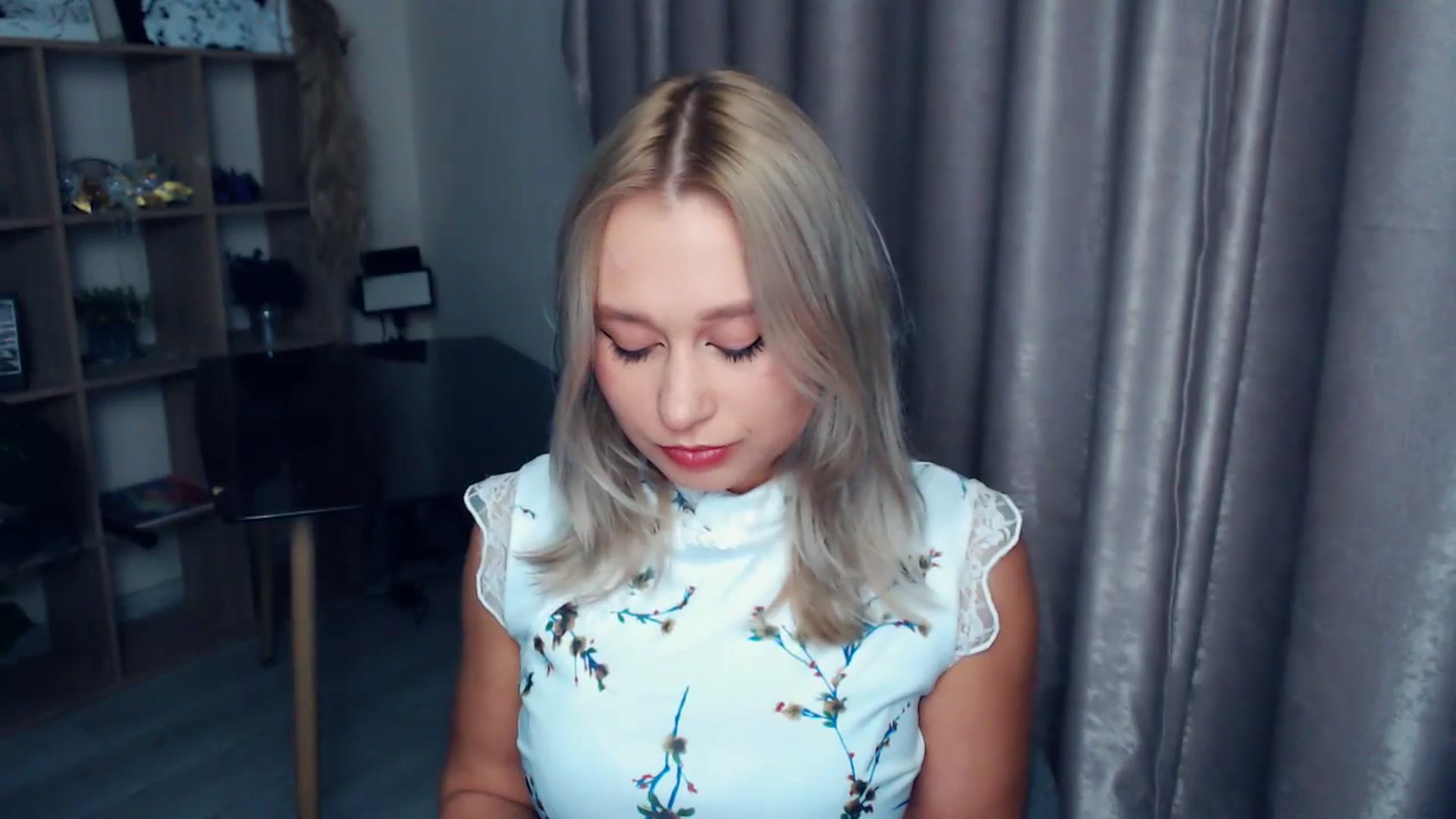 Gallery image thumbnail from Kukla_kolduna's myfreecams stream on, 11/13/2025, 17:32 image 15 of 20