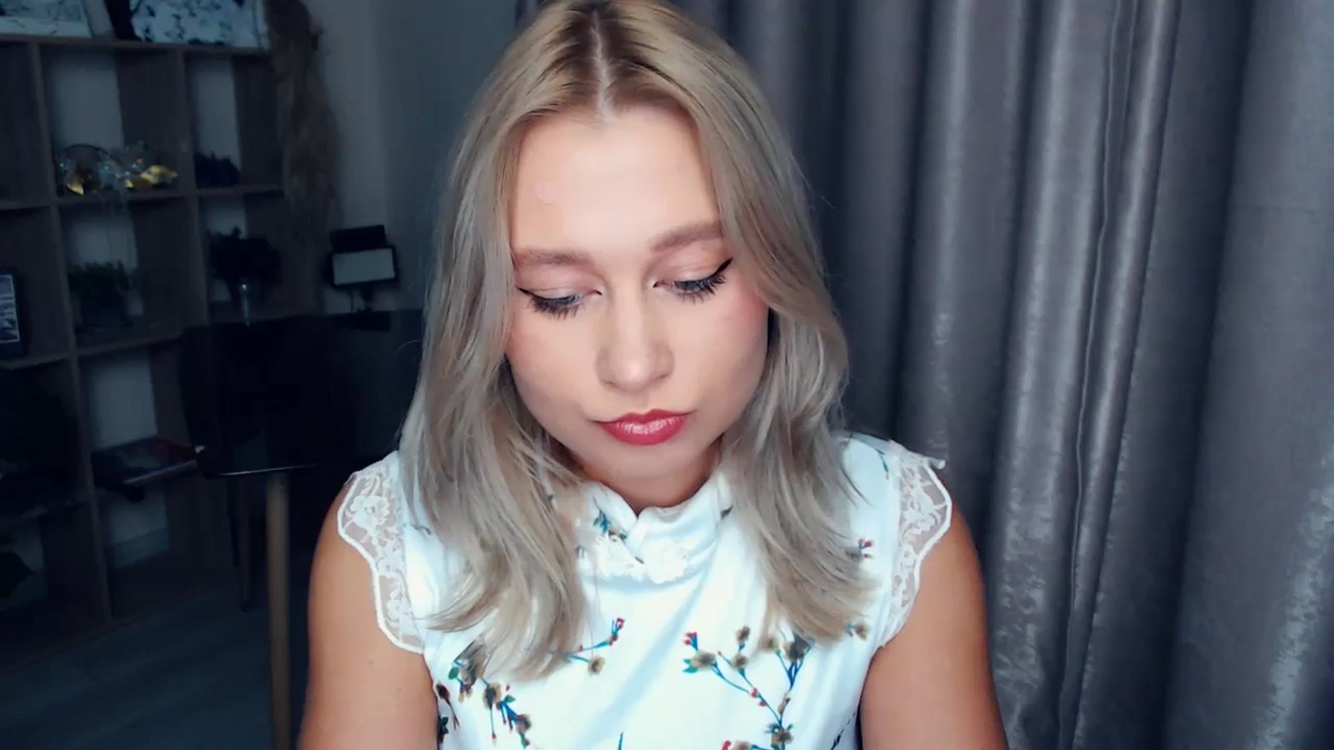 Gallery image thumbnail from Kukla_kolduna's myfreecams stream on, 11/13/2025, 17:32 image 8 of 20