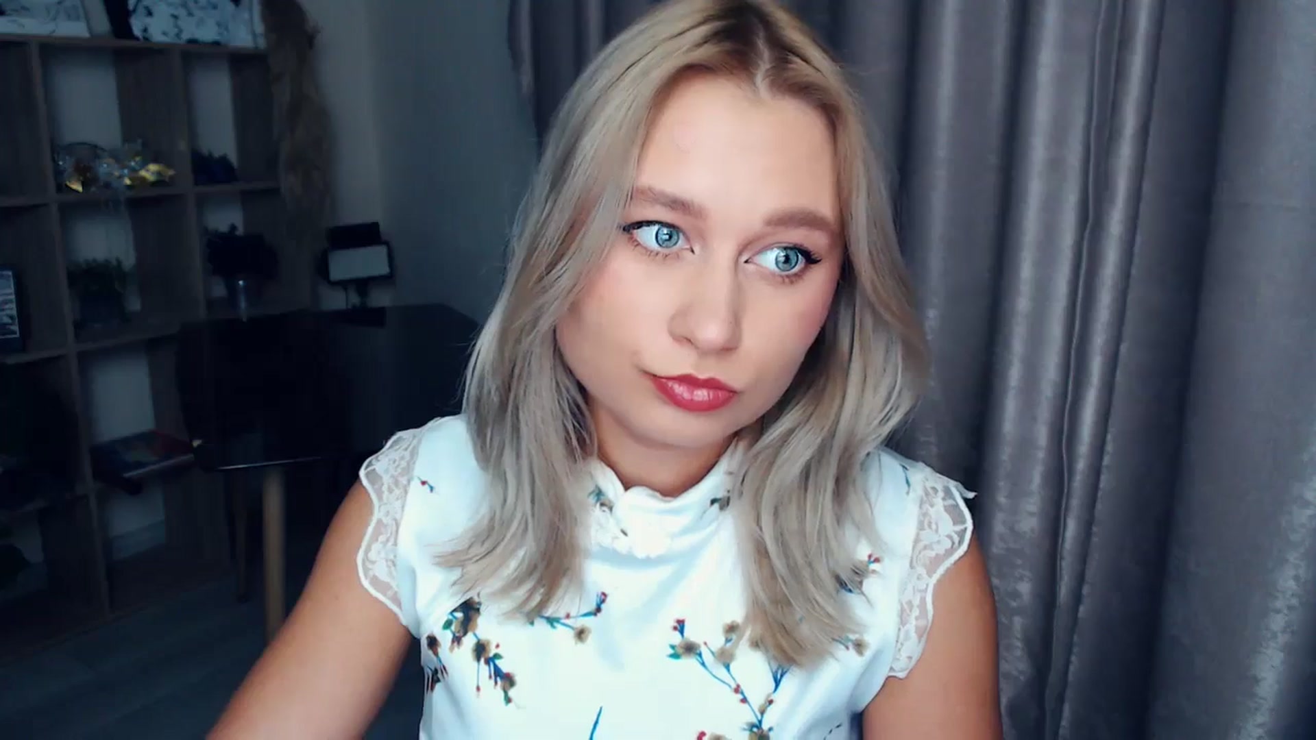Gallery image thumbnail from Kukla_kolduna's myfreecams stream on, 11/13/2025, 17:32 image 3 of 20