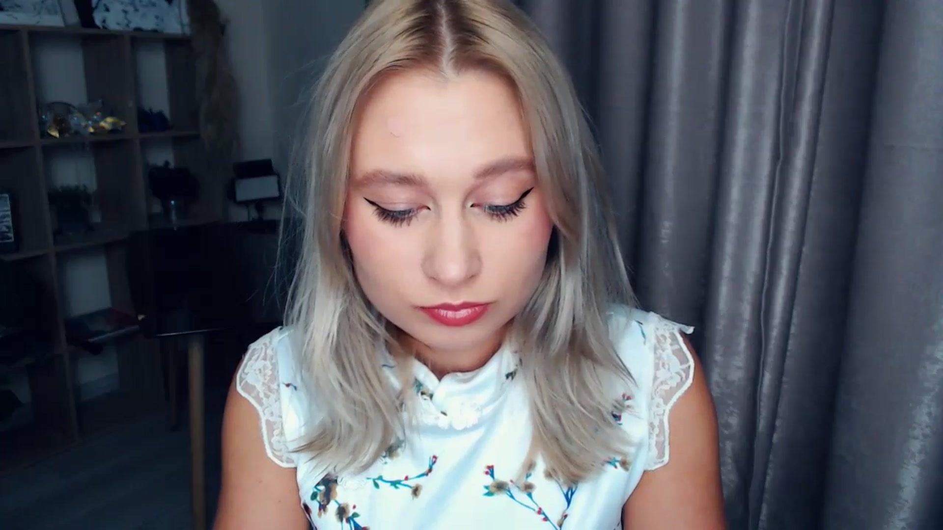 Gallery image thumbnail from Kukla_kolduna's myfreecams stream on, 11/13/2025, 17:32 image 18 of 20