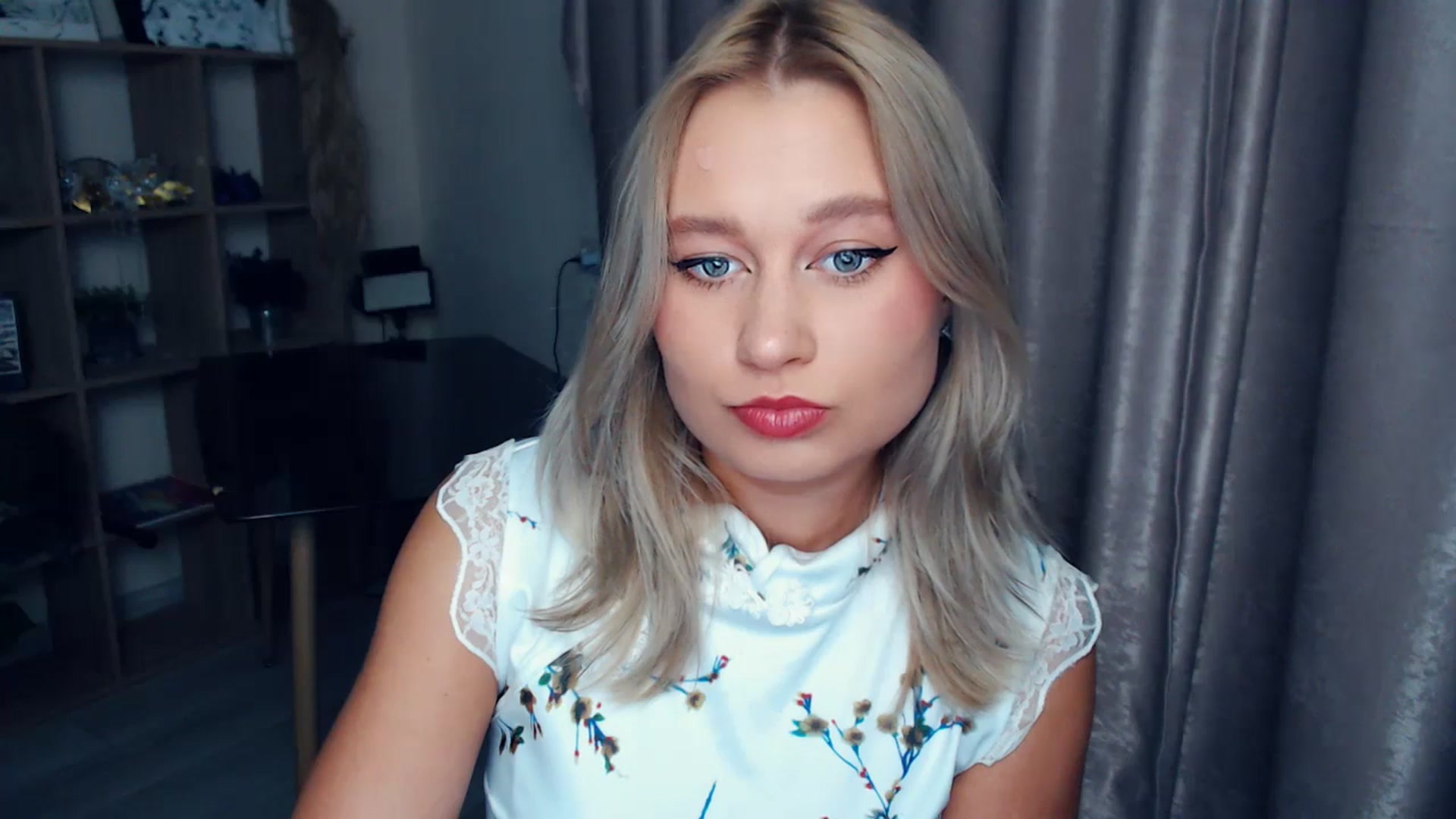 Gallery image thumbnail from Kukla_kolduna's myfreecams stream on, 11/13/2025, 17:32 image 7 of 20
