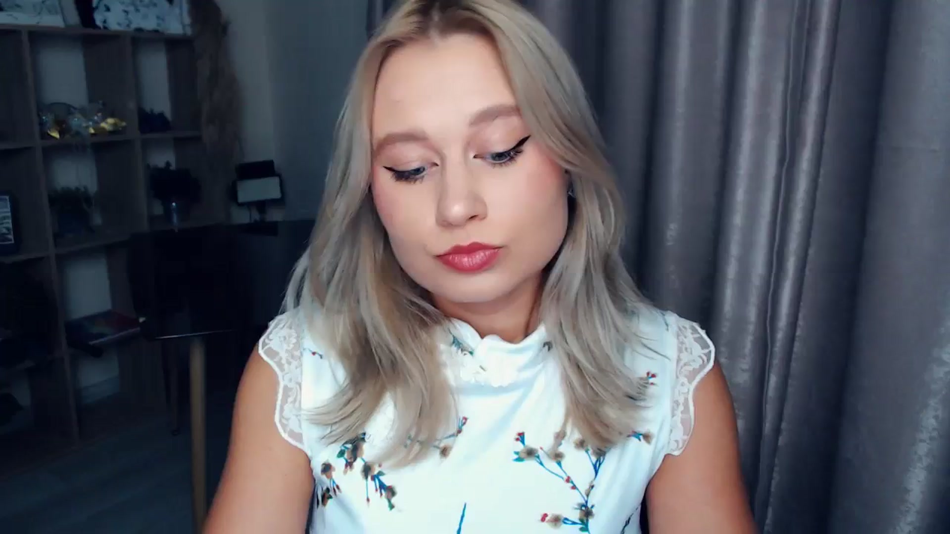 Gallery image thumbnail from Kukla_kolduna's myfreecams stream on, 11/13/2025, 17:32 image 1 of 20