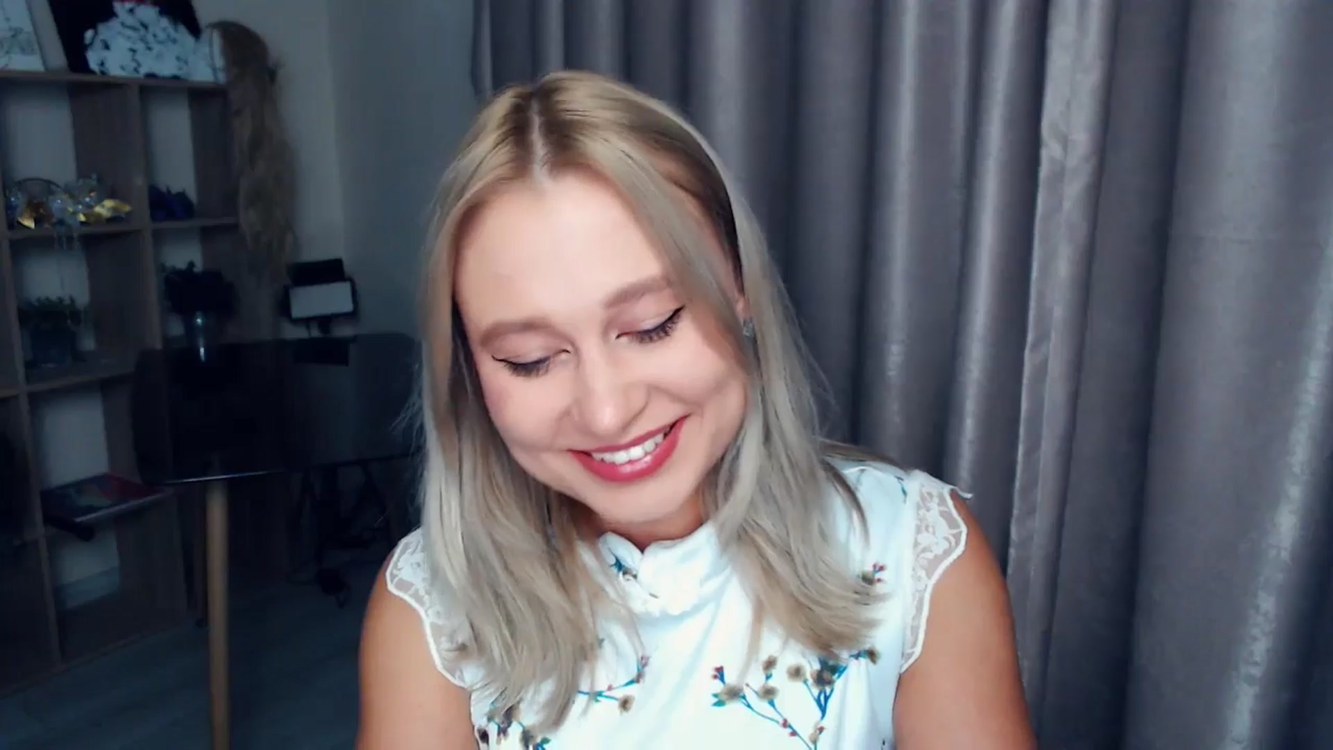 Gallery image thumbnail from Kukla_kolduna's myfreecams stream on, 11/13/2025, 18:39 image 17 of 20