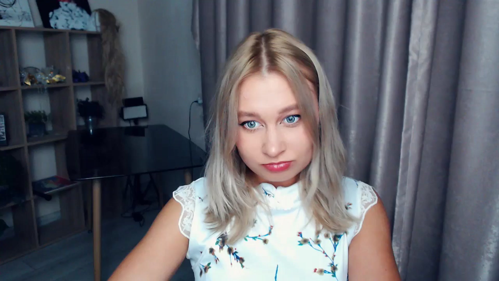 Gallery image thumbnail from Kukla_kolduna's myfreecams stream on, 11/13/2025, 18:39 image 16 of 20