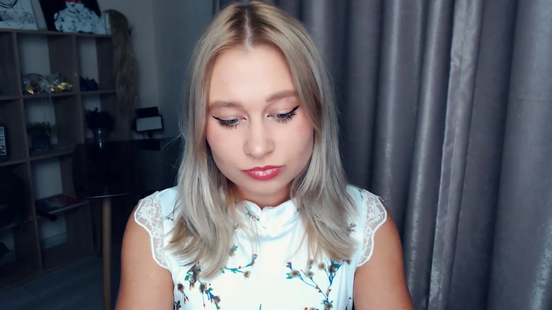 Gallery image thumbnail from Kukla_kolduna's myfreecams stream on, 11/13/2025, 18:39 image 12 of 20