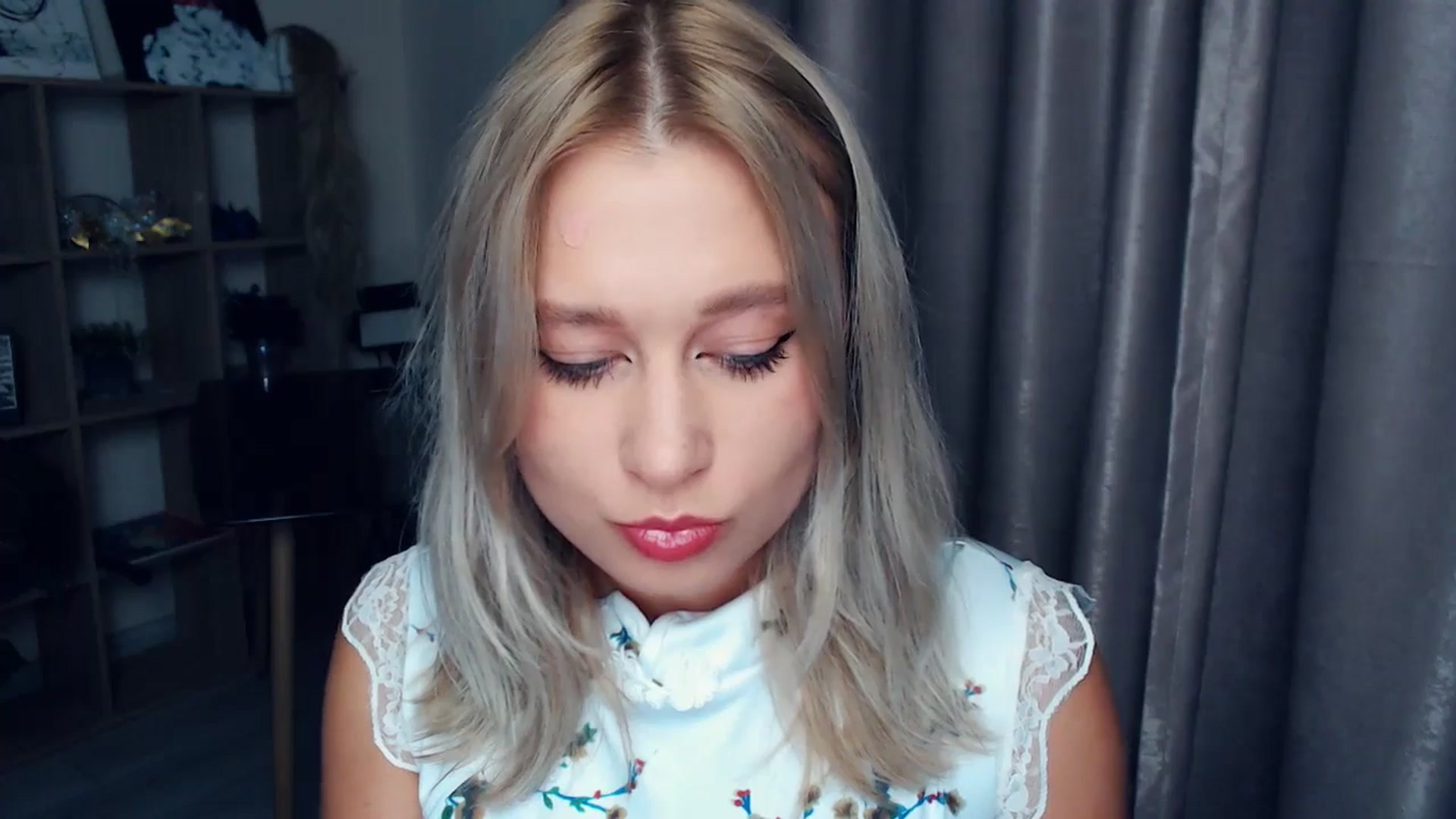 Gallery image thumbnail from Kukla_kolduna's myfreecams stream on, 11/13/2025, 18:39 image 15 of 20