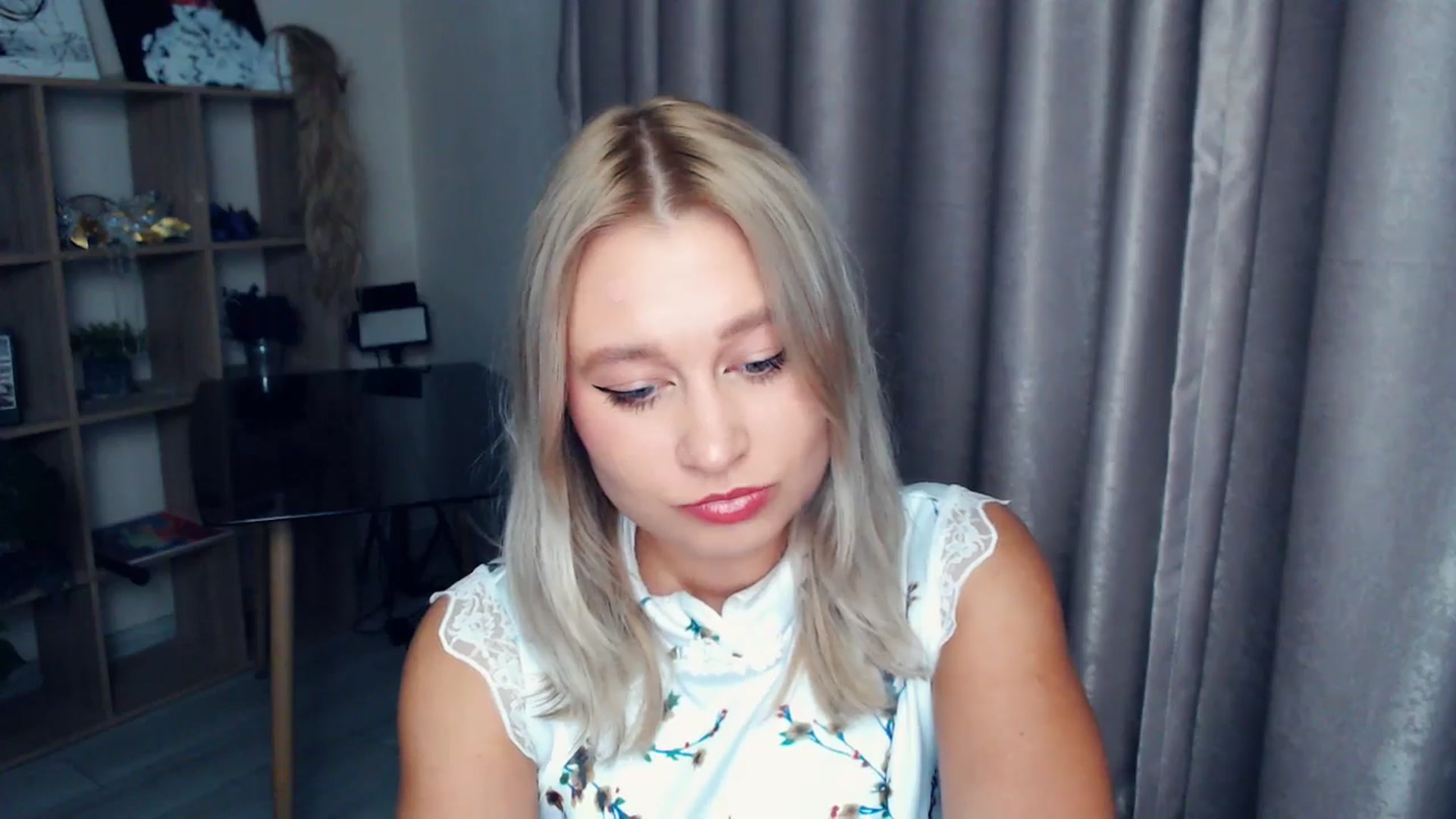 Gallery image thumbnail from Kukla_kolduna's myfreecams stream on, 11/13/2025, 18:39 image 8 of 20
