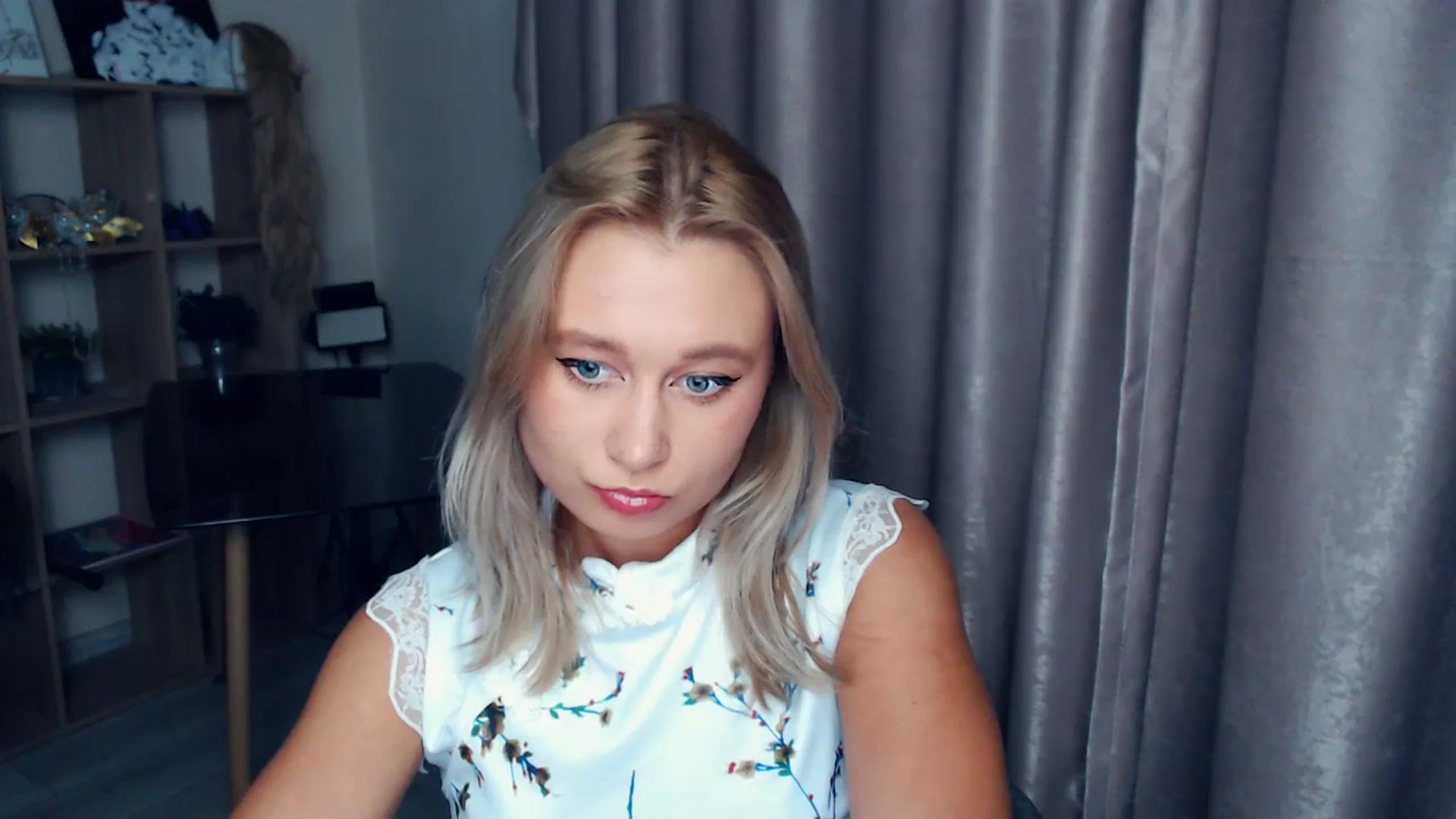 Gallery image thumbnail from Kukla_kolduna's myfreecams stream on, 11/13/2025, 19:07 image 19 of 20