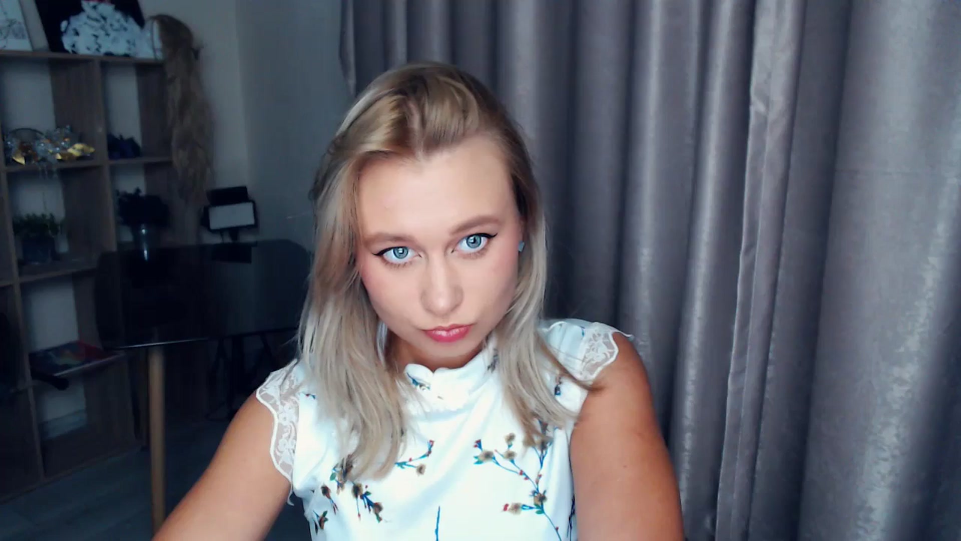 Gallery image thumbnail from Kukla_kolduna's myfreecams stream on, 11/13/2025, 19:07 image 17 of 20