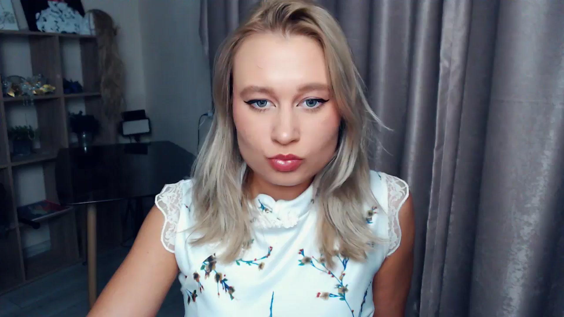 Gallery image thumbnail from Kukla_kolduna's myfreecams stream on, 11/13/2025, 19:07 image 11 of 20