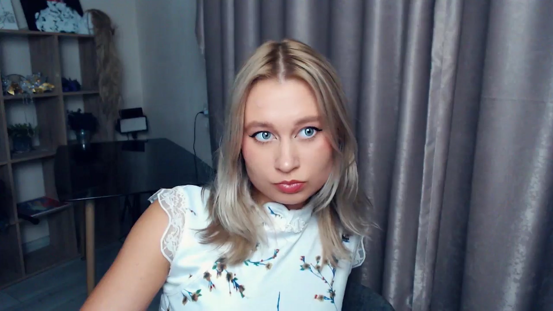 Gallery image thumbnail from Kukla_kolduna's myfreecams stream on, 11/13/2025, 19:07 image 4 of 20