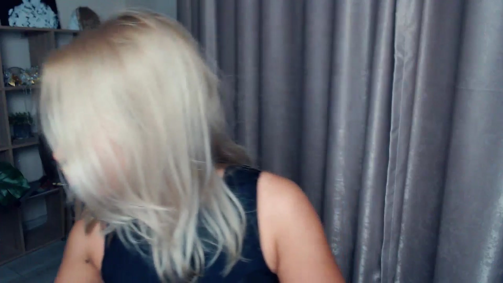 Gallery image thumbnail from Kukla_kolduna's myfreecams stream on, 11/14/2025, 15:46 image 2 of 20