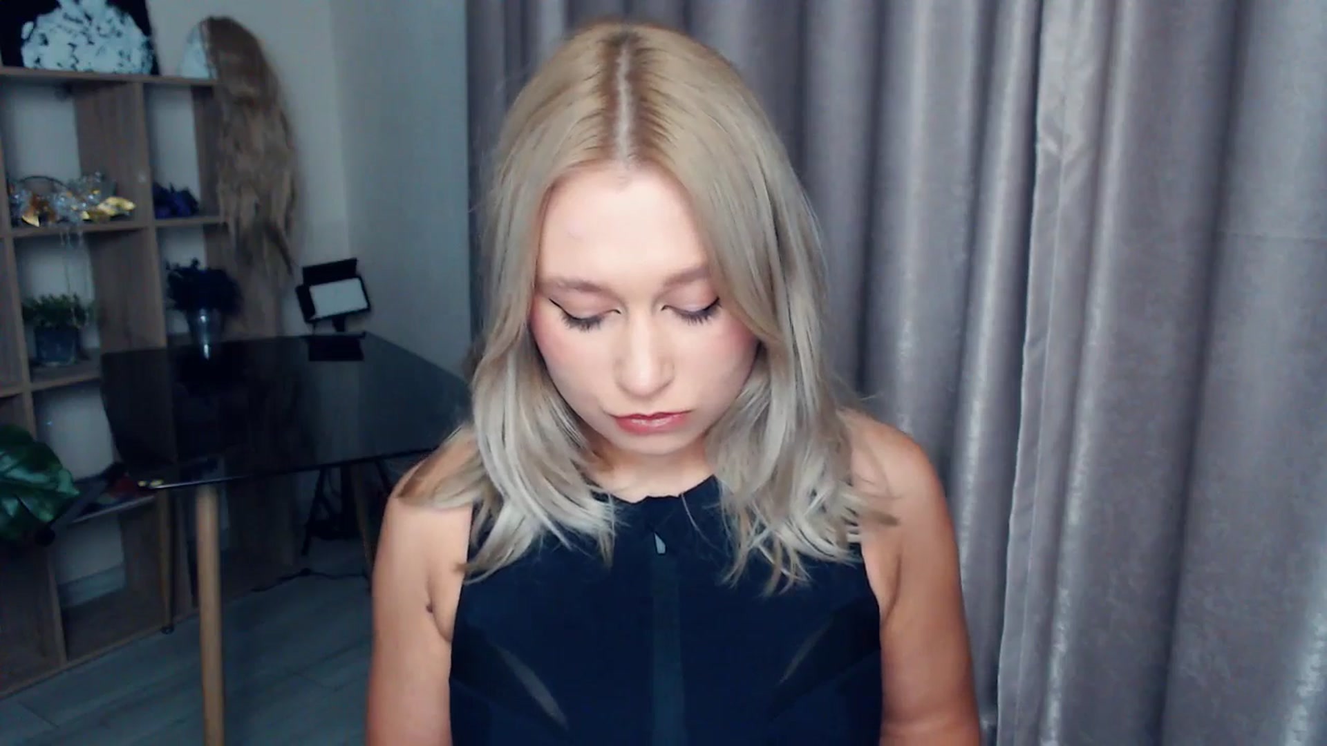 Gallery image thumbnail from Kukla_kolduna's myfreecams stream on, 11/14/2025, 15:46 image 18 of 20