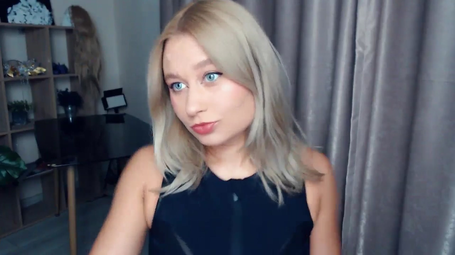 Gallery image thumbnail from Kukla_kolduna's myfreecams stream on, 11/14/2025, 15:46 image 16 of 20