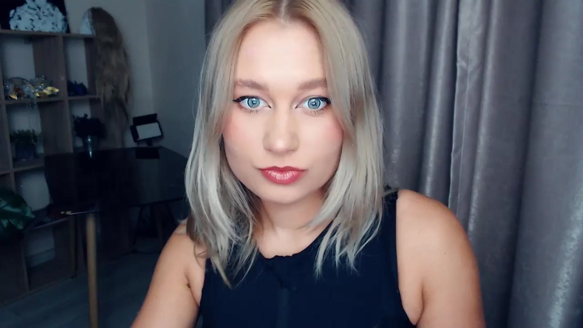 Gallery image thumbnail from Kukla_kolduna's myfreecams stream on, 11/14/2025, 15:46 image 11 of 20