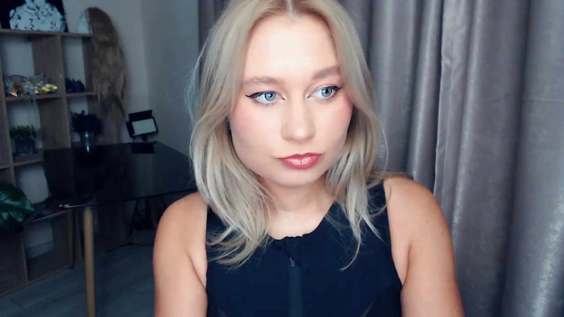 Gallery image thumbnail from Kukla_kolduna's myfreecams stream on, 11/14/2025, 15:46 image 5 of 20