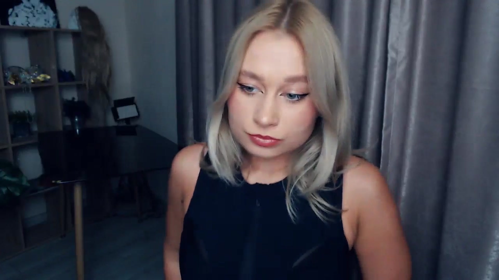 Gallery image thumbnail from Kukla_kolduna's myfreecams stream on, 11/14/2025, 15:46 image 15 of 20