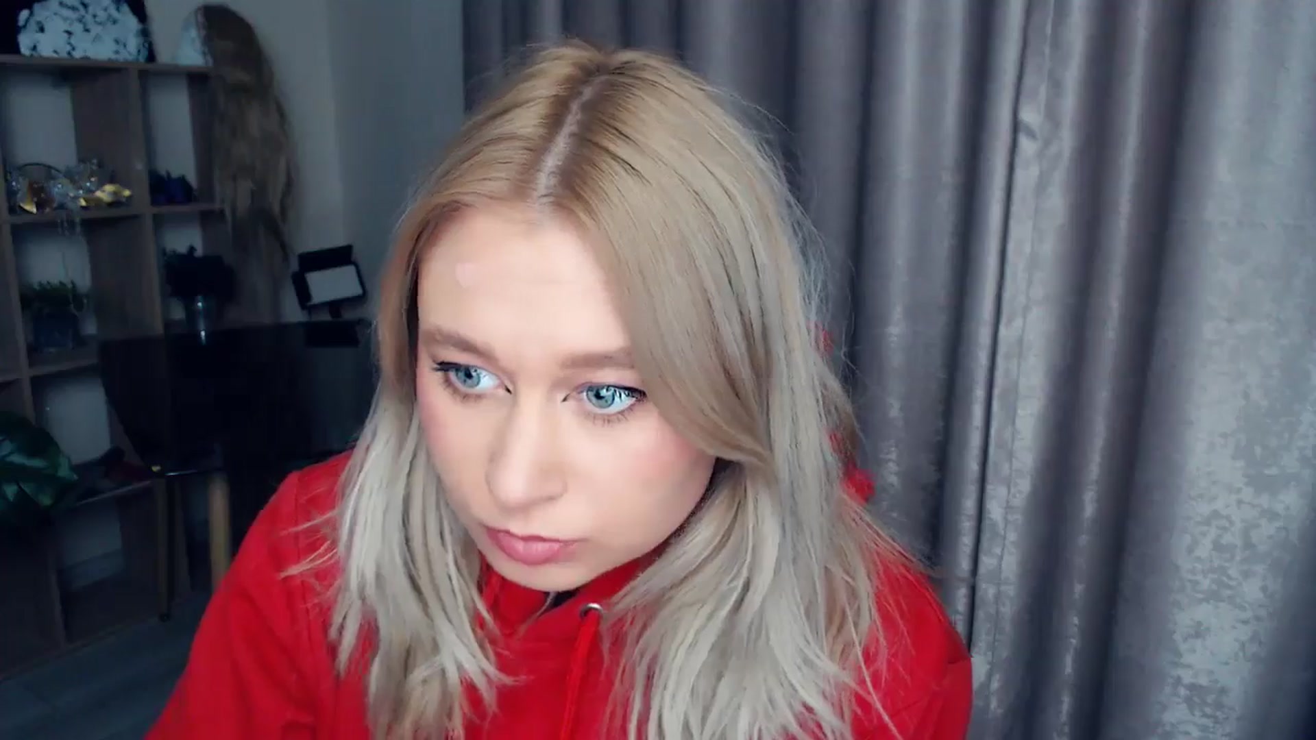 Gallery image thumbnail from Kukla_kolduna's myfreecams stream on, 11/14/2025, 18:25 image 14 of 20