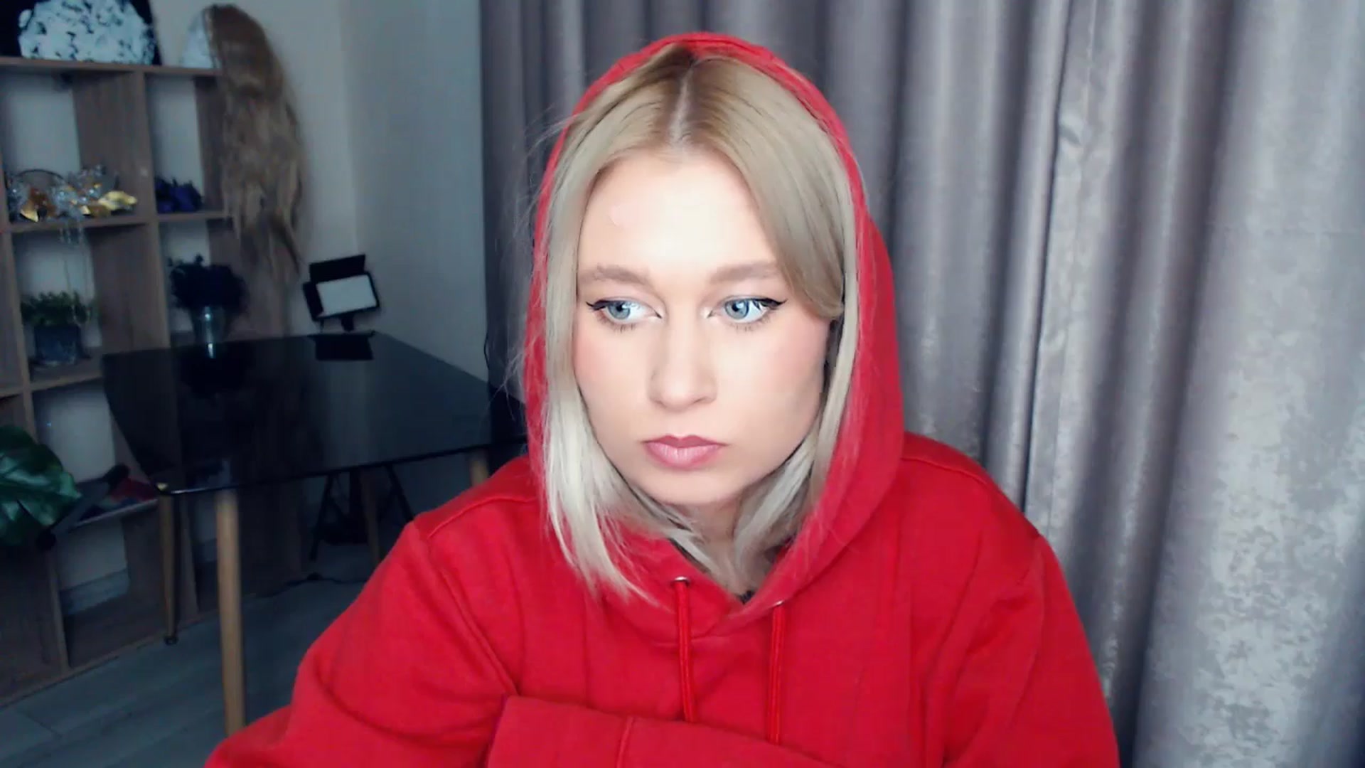 Gallery image thumbnail from Kukla_kolduna's myfreecams stream on, 11/14/2025, 18:25 image 11 of 20