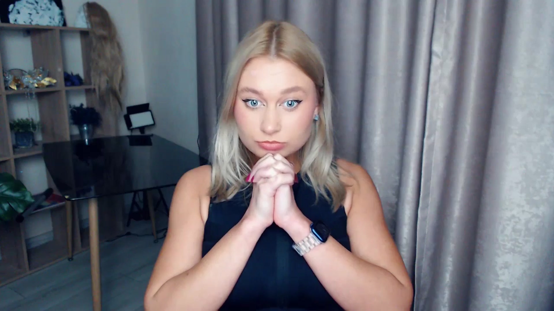 Gallery image thumbnail from Kukla_kolduna's myfreecams stream on, 11/14/2025, 18:25 image 6 of 20