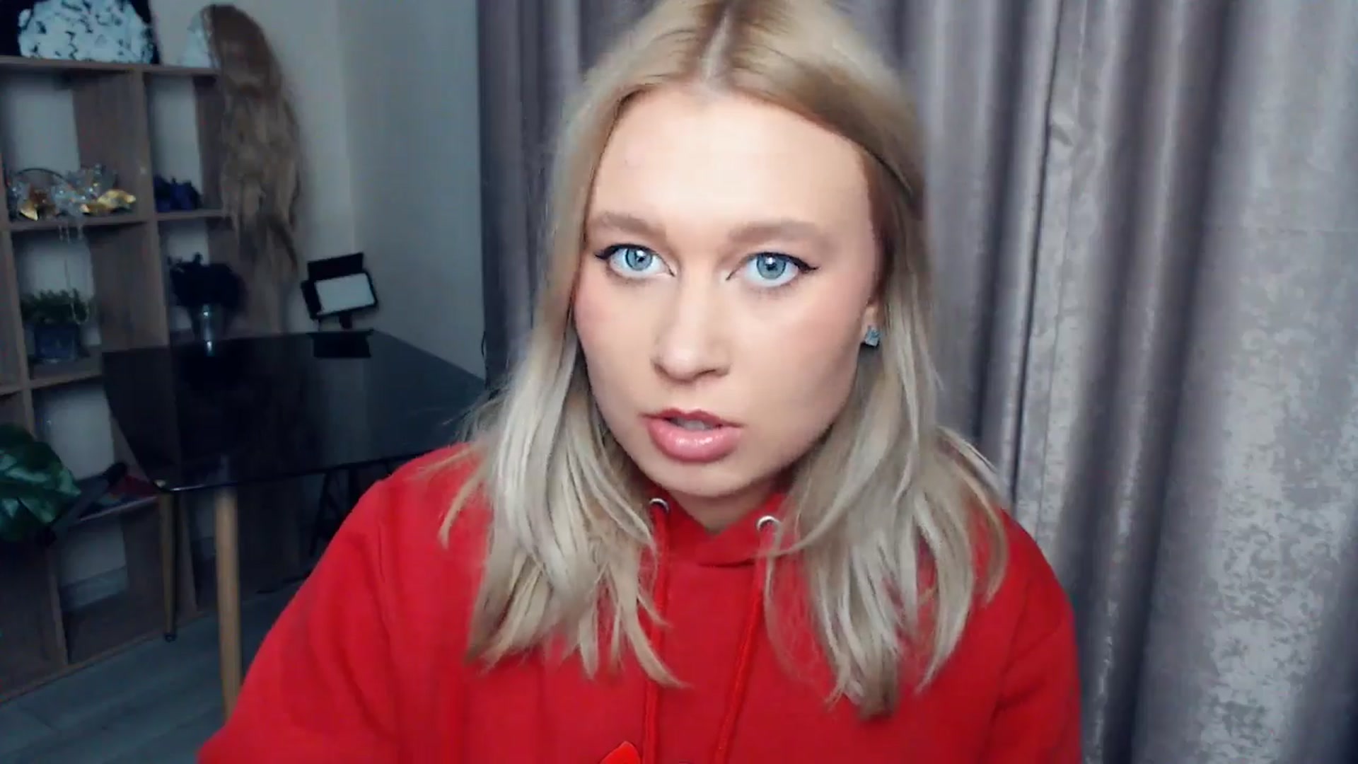 Gallery image thumbnail from Kukla_kolduna's myfreecams stream on, 11/14/2025, 18:25 image 18 of 20