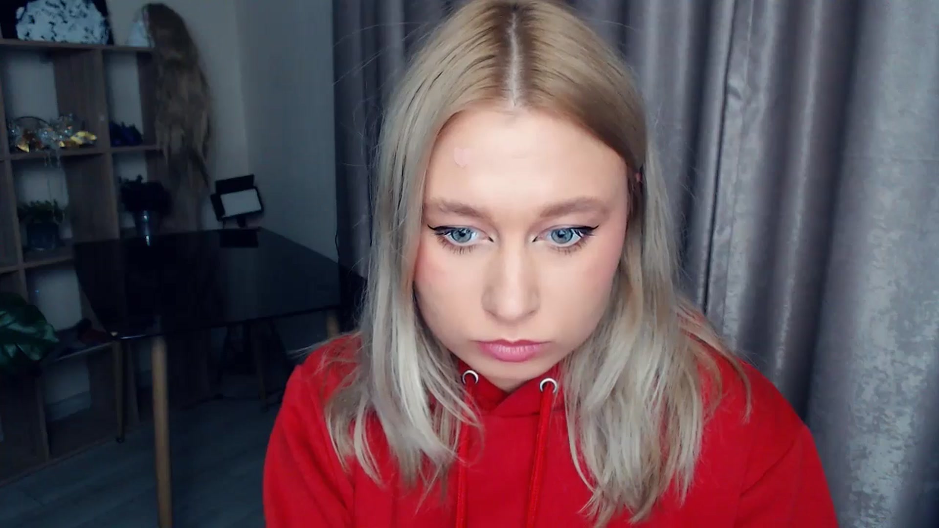 Gallery image thumbnail from Kukla_kolduna's myfreecams stream on, 11/14/2025, 18:56 image 16 of 20