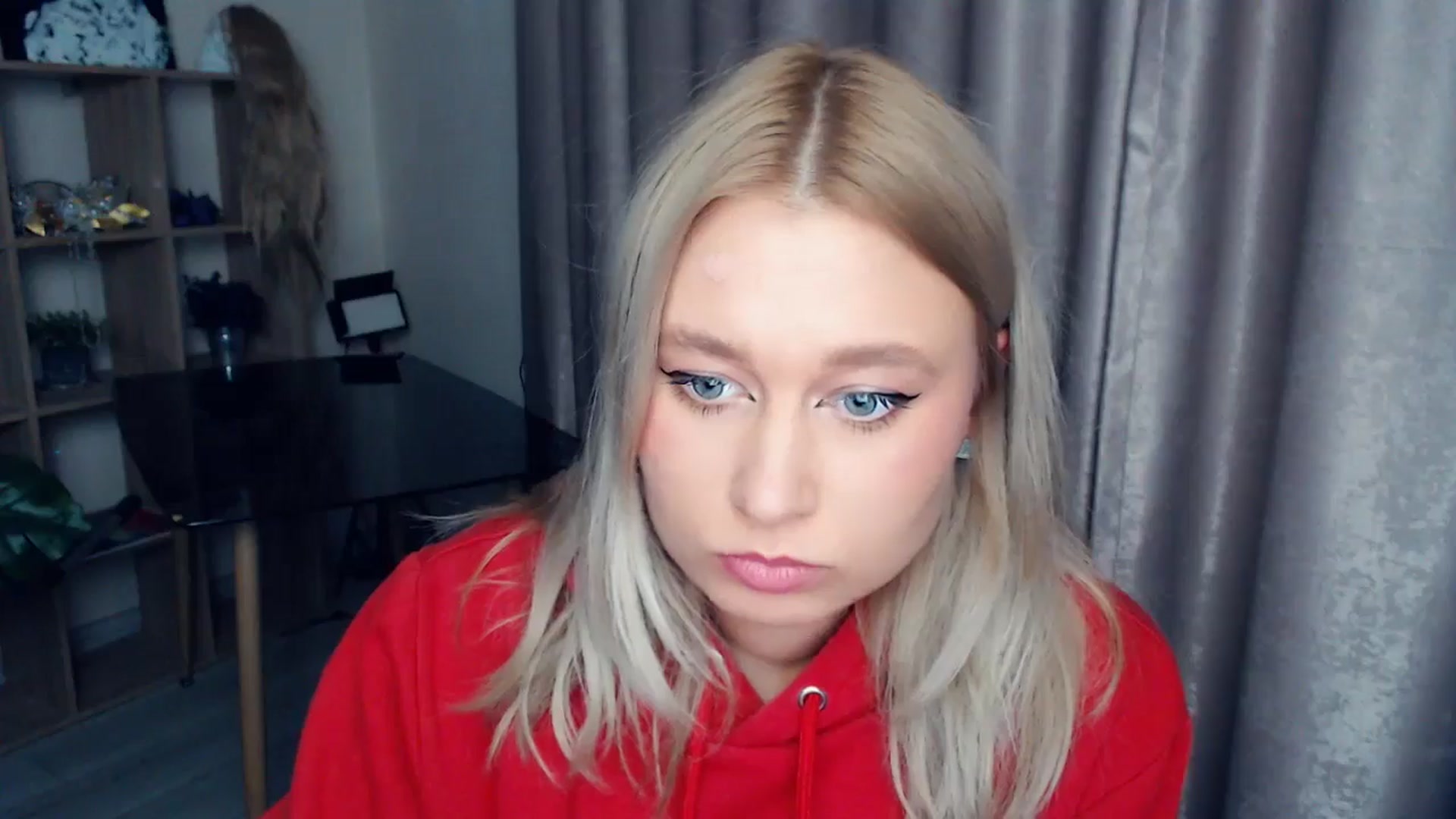 Gallery image thumbnail from Kukla_kolduna's myfreecams stream on, 11/14/2025, 18:56 image 19 of 20