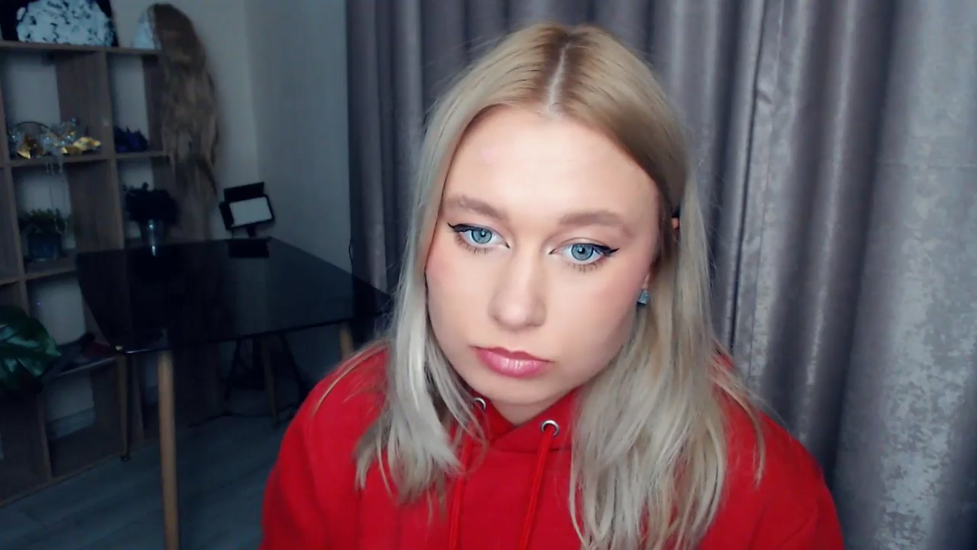 Gallery image thumbnail from Kukla_kolduna's myfreecams stream on, 11/14/2025, 18:56 image 9 of 20