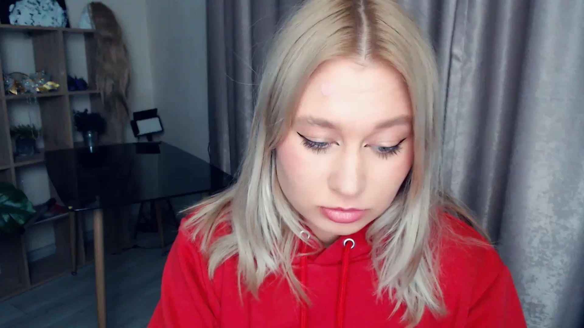 Gallery image thumbnail from Kukla_kolduna's myfreecams stream on, 11/14/2025, 18:56 image 3 of 20