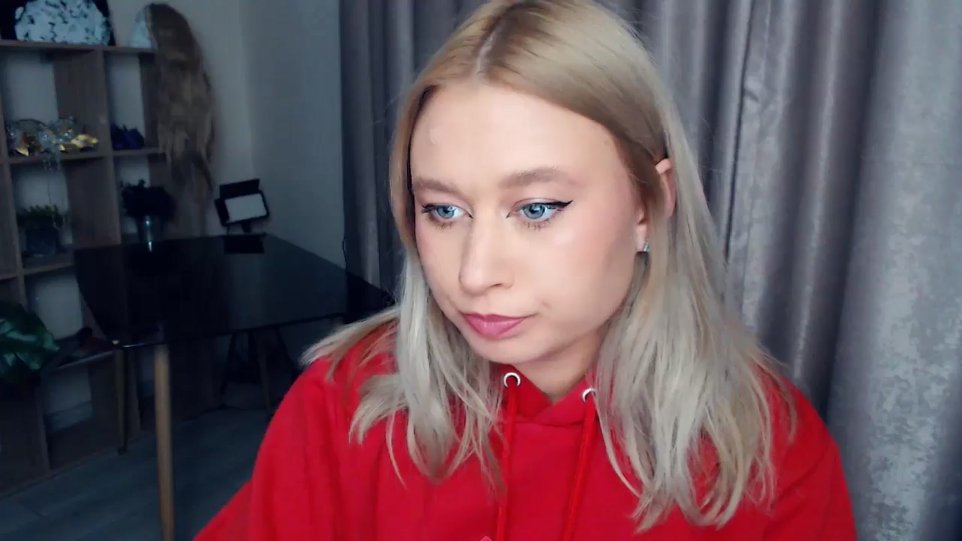 Gallery image thumbnail from Kukla_kolduna's myfreecams stream on, 11/14/2025, 18:56 image 6 of 20