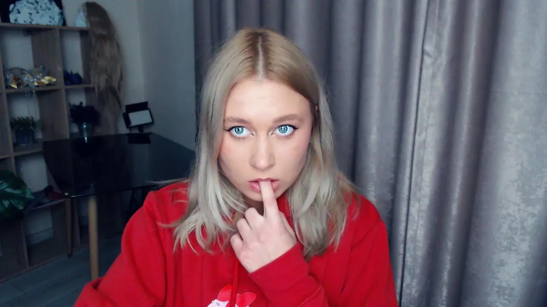 Gallery image thumbnail from Kukla_kolduna's myfreecams stream on, 11/14/2025, 18:56 image 20 of 20