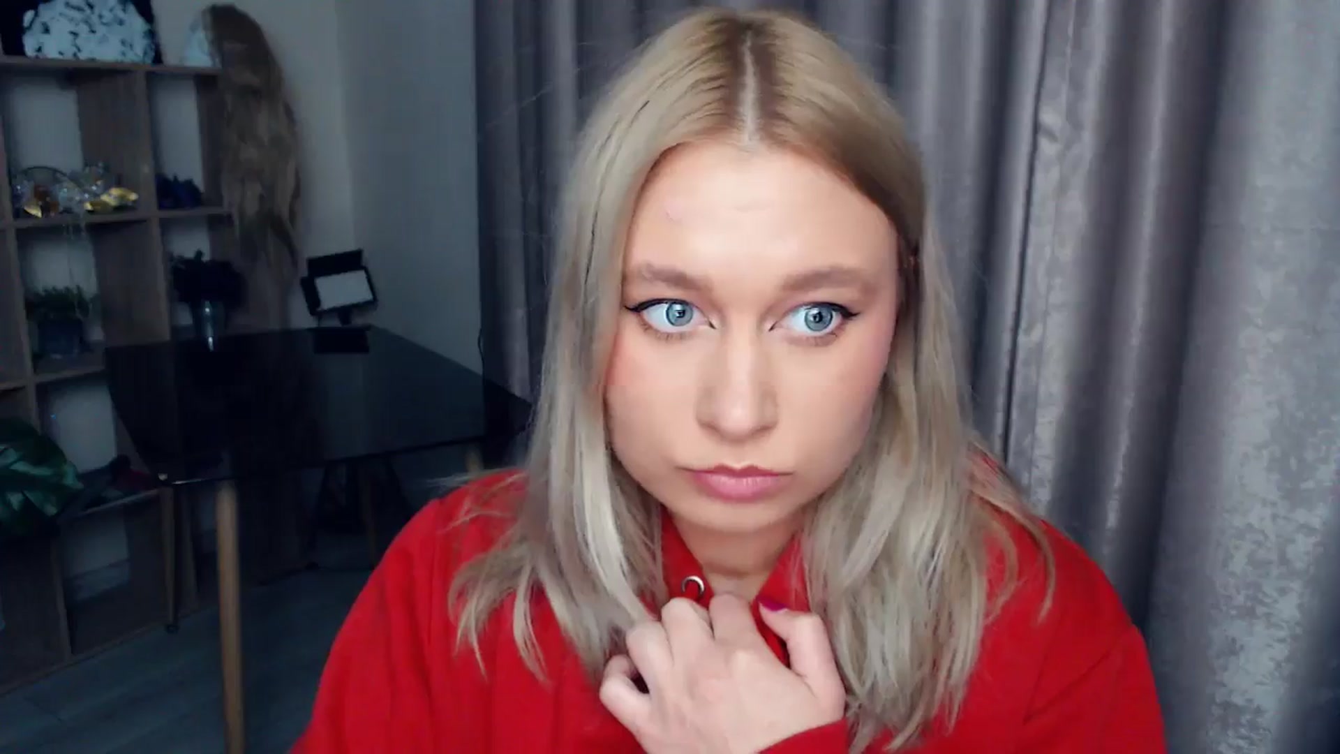 Gallery image thumbnail from Kukla_kolduna's myfreecams stream on, 11/14/2025, 18:56 image 17 of 20