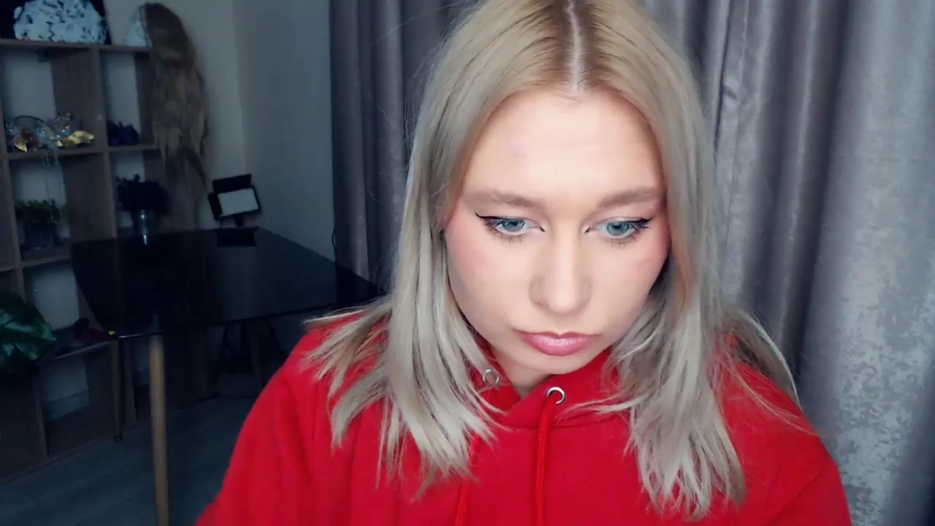 Gallery image thumbnail from Kukla_kolduna's myfreecams stream on, 11/14/2025, 18:56 image 2 of 20