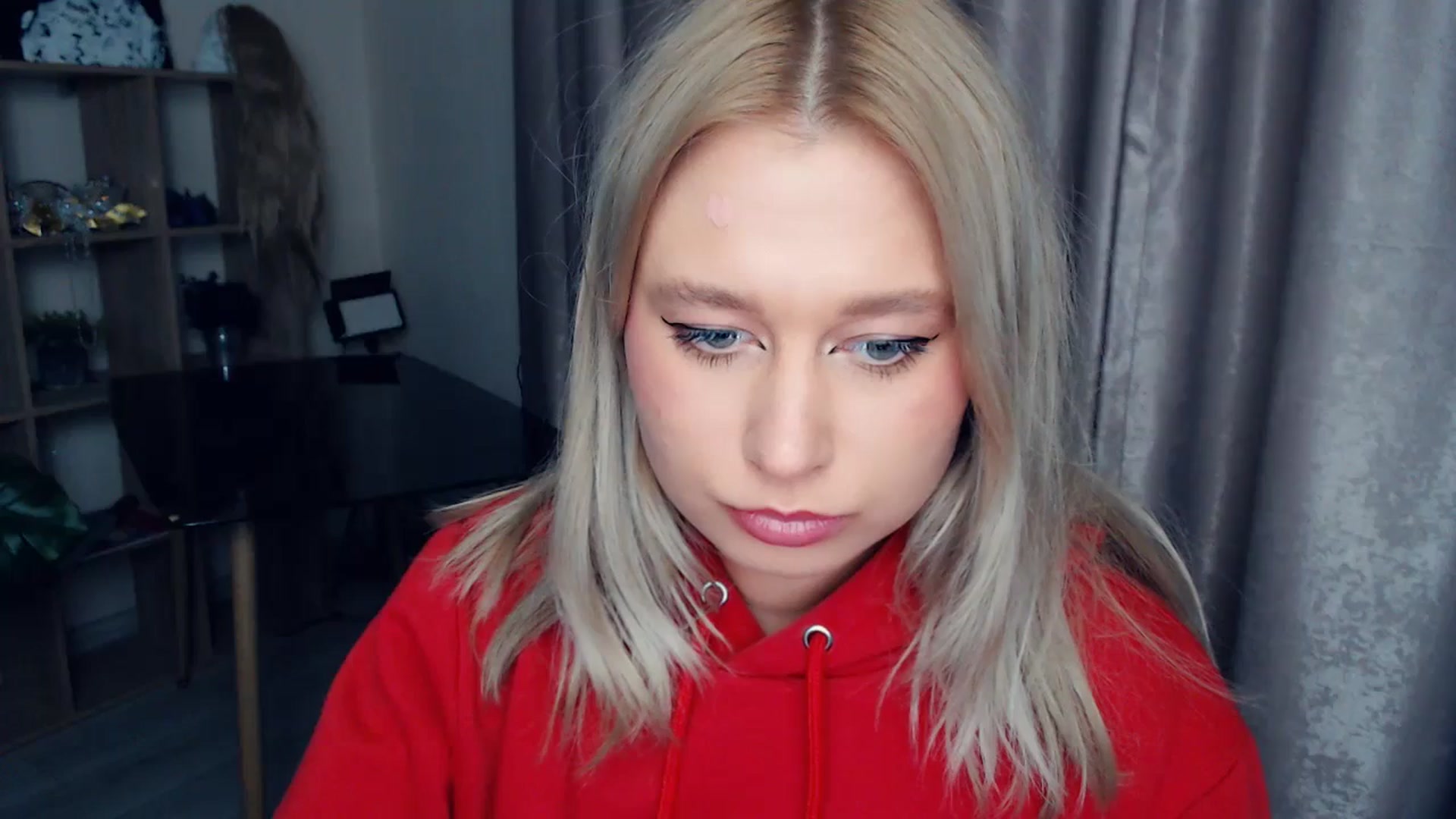 Gallery image thumbnail from Kukla_kolduna's myfreecams stream on, 11/14/2025, 18:56 image 1 of 20