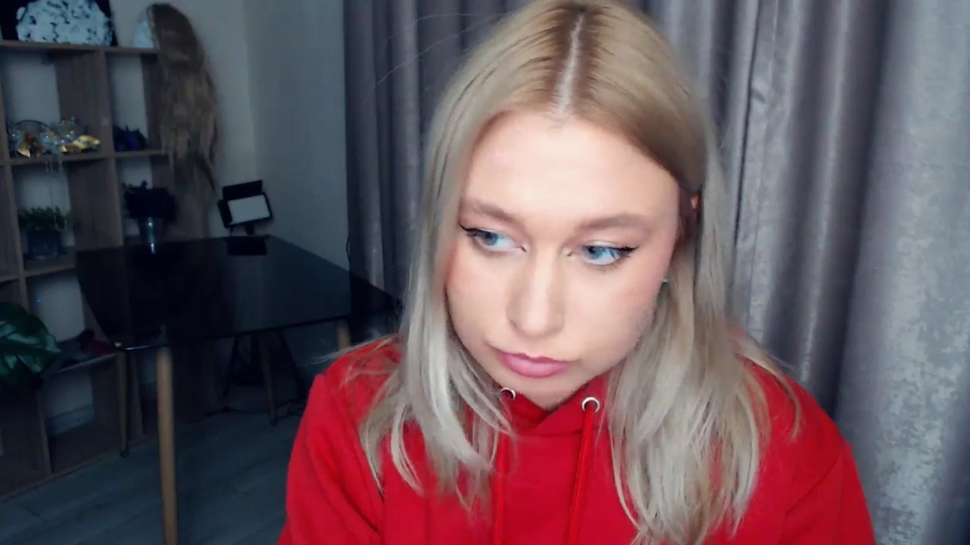 Gallery image thumbnail from Kukla_kolduna's myfreecams stream on, 11/14/2025, 18:56 image 14 of 20