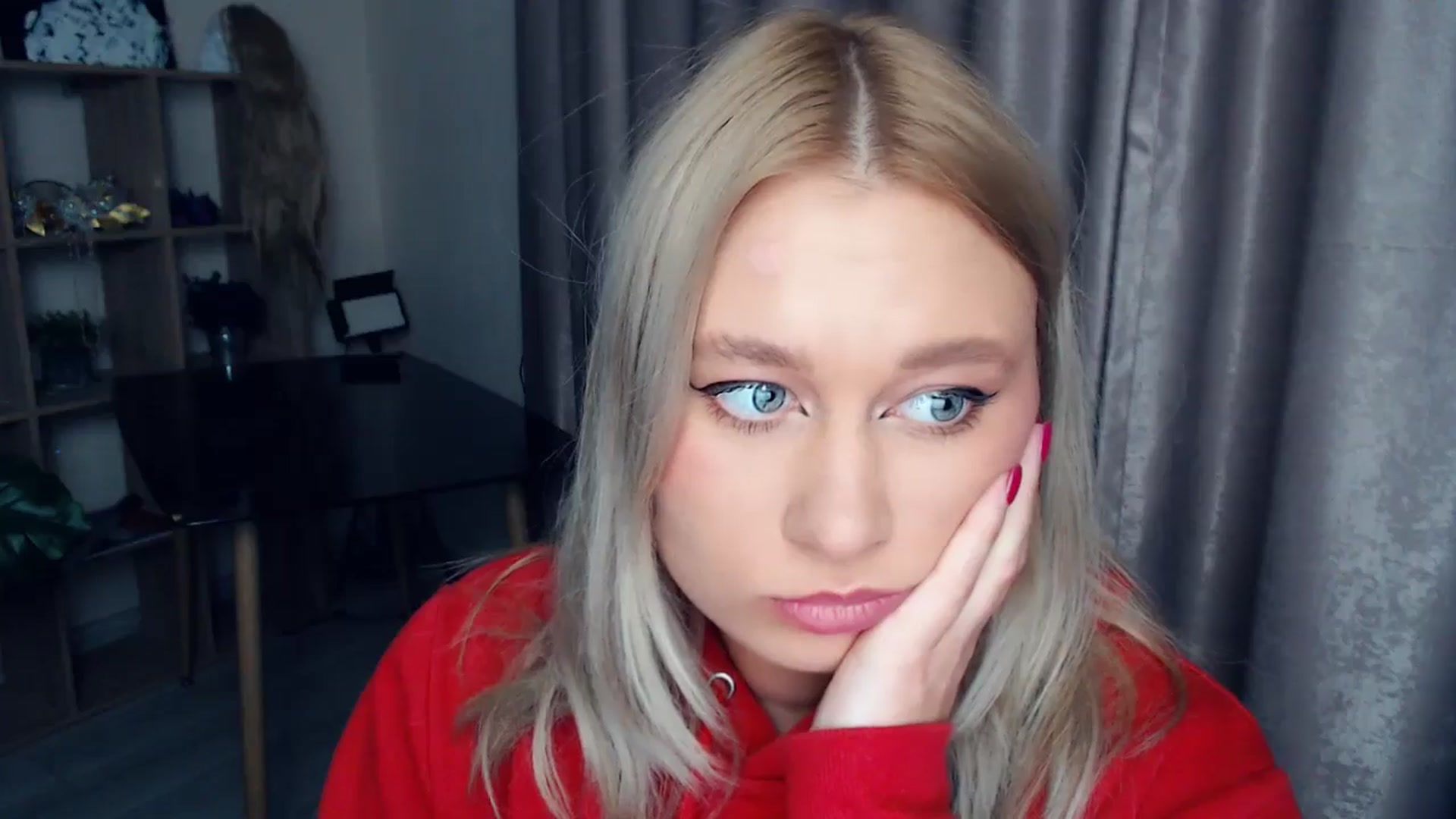 Gallery image thumbnail from Kukla_kolduna's myfreecams stream on, 11/14/2025, 18:56 image 18 of 20
