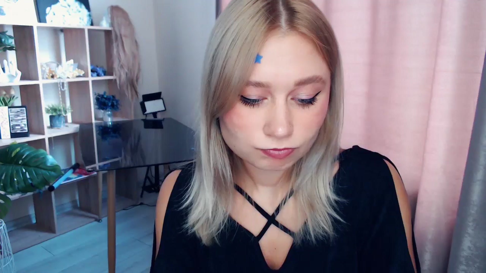 Gallery image thumbnail from Kukla_kolduna's myfreecams stream on, 11/15/2025, 09:04 image 17 of 20