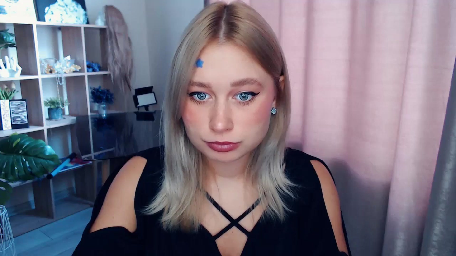 Gallery image thumbnail from Kukla_kolduna's myfreecams stream on, 11/15/2025, 09:04 image 7 of 20