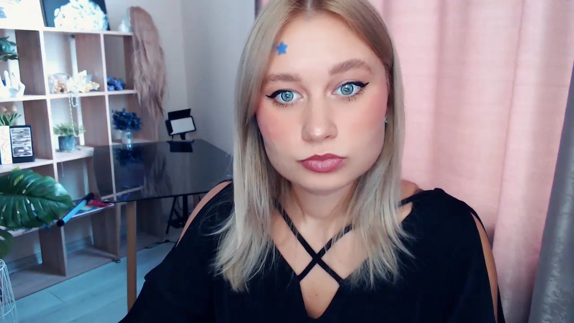 Gallery image thumbnail from Kukla_kolduna's myfreecams stream on, 11/15/2025, 09:04 image 16 of 20